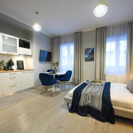 Urban Adventure For Two Apartment Bucharest Exterior photo